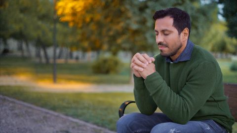 Prière chrétienne : Les trois points clés qui font que Dieu exauce vos prières